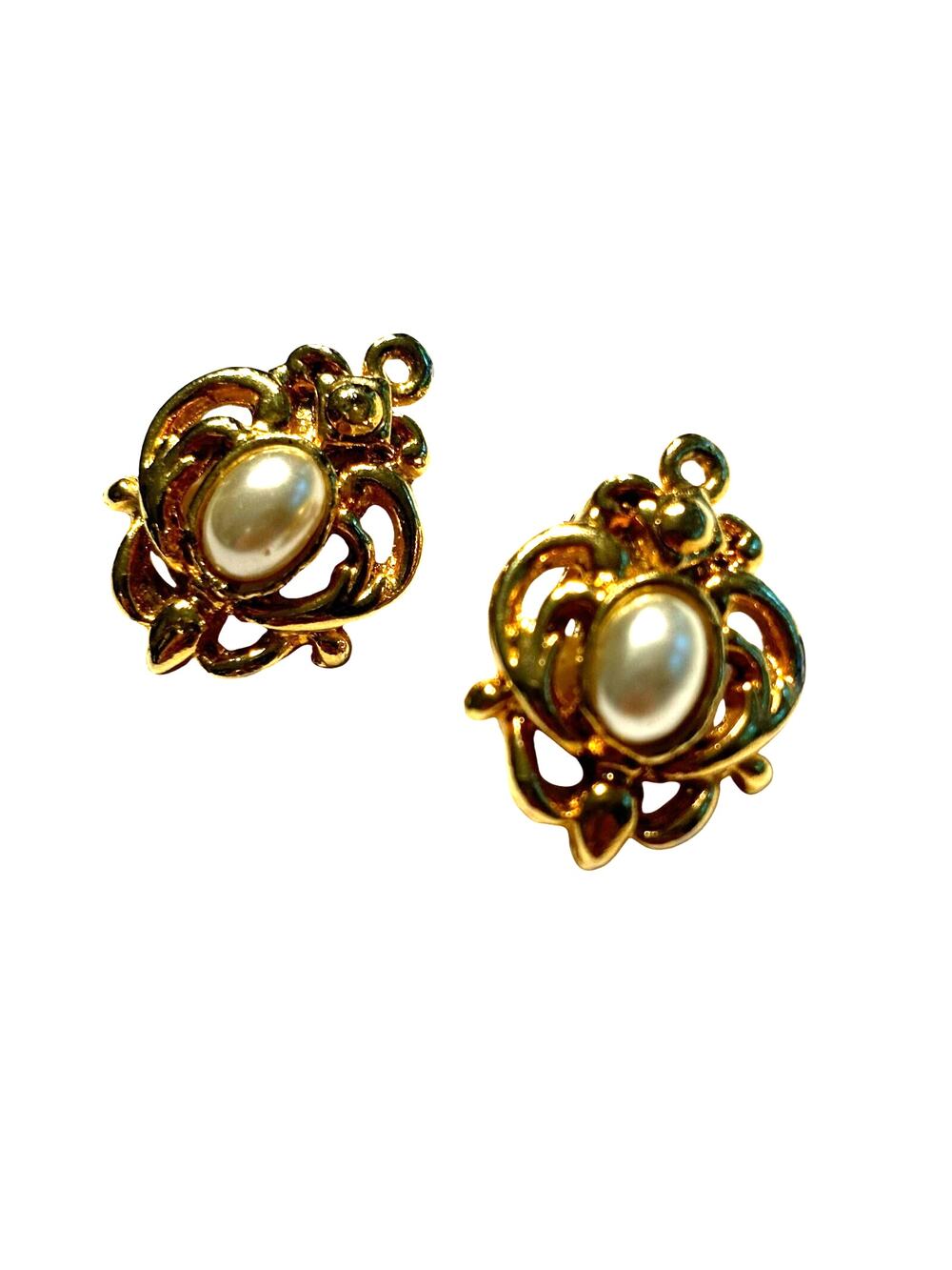 Vintage clip on earrings ornate gold & faux Pearl classic 80’s elegant bridal